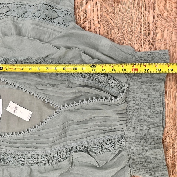 NWT ASTR the Label Anthropologie Faux Wrap Smocked Waist The Wanderer Top med - Picture 14 of 17